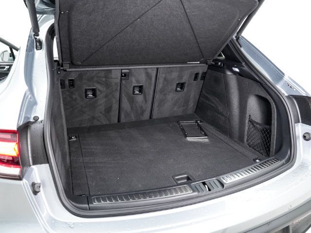 Certified 2026 Porsche Macan AWD/4WD image 28