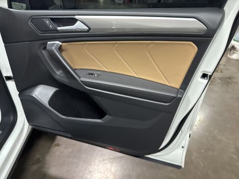 Certified 2024 Volkswagen Tiguan SE R-Line AWD/4WD image 44