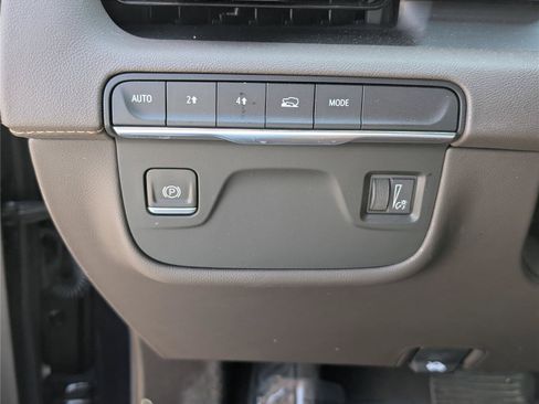 Used 2022 Cadillac Escalade Premium Luxury AWD/4WD image 28