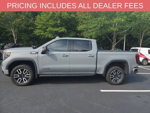 Used 2024 GMC Sierra 1500 AT4 w/ Technology Package AWD/4WD image 4