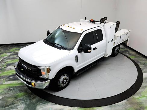 Used 2018 Ford F350 XL AWD/4WD image 34