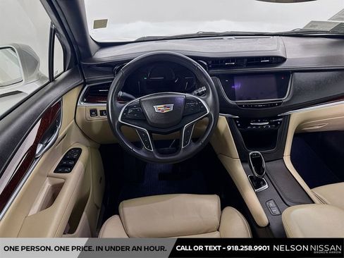 Used 2017 Cadillac XT5 Premium Luxury image 24