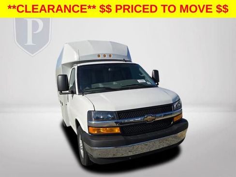 New 2025 Chevrolet Express 3500 w/ Power Convenience Package RWD image 15