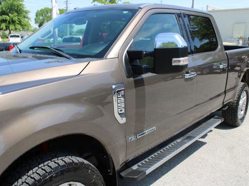 Used 2017 Ford F250 Lariat w/ Lariat Ultimate Package image 9