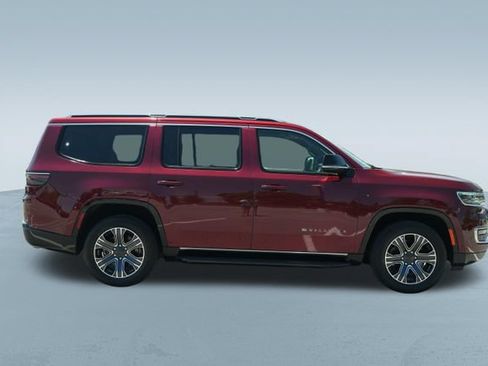 Used 2024 Jeep Wagoneer Series II w/ Flexible Seating Group AWD/4WD image 10