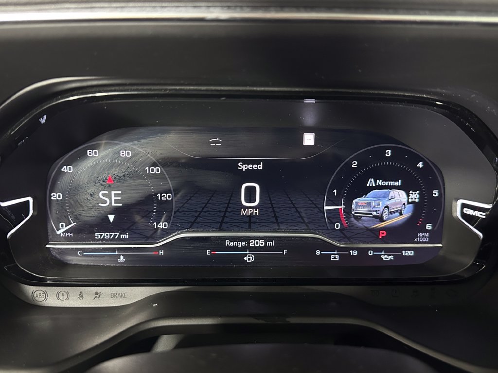 Used 2022 GMC Yukon Denali w/ Denali Ultimate Package AWD/4WD image 15