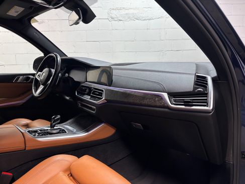 Used 2022 BMW X5 xDrive40i w/ M Sport Package AWD/4WD image 28