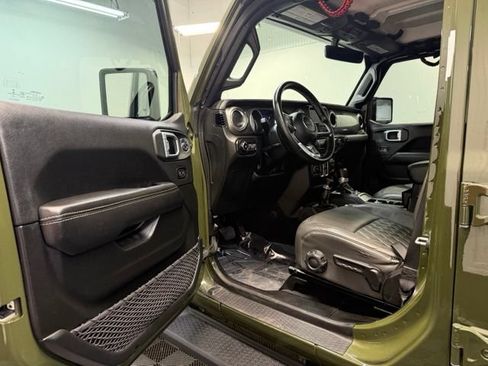 Used 2021 Jeep Wrangler Unlimited Sahara w/ Uconnect 4C Nav & Sound Group AWD/4WD image 11