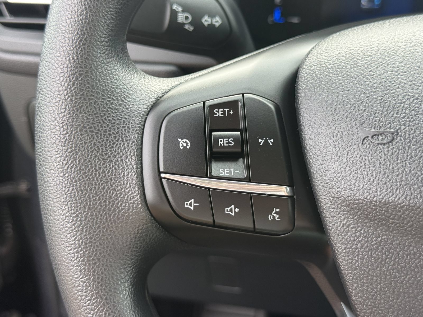 Certified 2025 Ford Escape Active FWD image 31