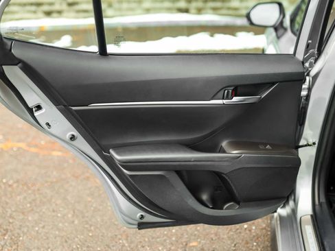 Certified 2022 Toyota Camry SE w/ Convenience Package image 20