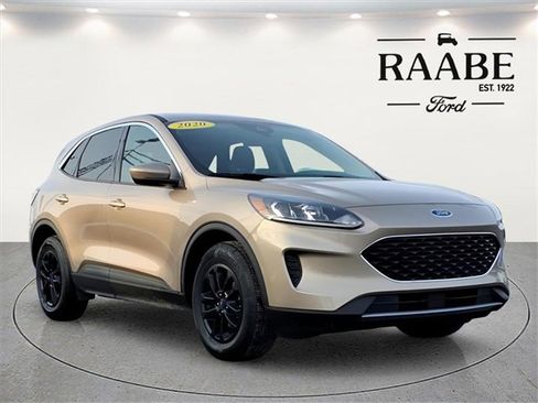 Used 2020 Ford Escape SE image 1