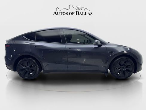Used 2024 Tesla Model Y Long Range AWD/4WD image 10