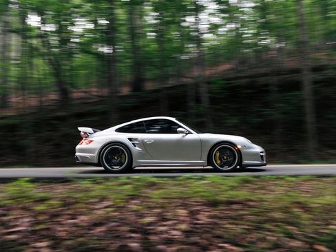 Used 2008 Porsche 911 GT2 RWD image 4