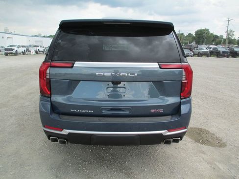New 2026 GMC Yukon Denali w/ Denali Reserve Package AWD/4WD image 5