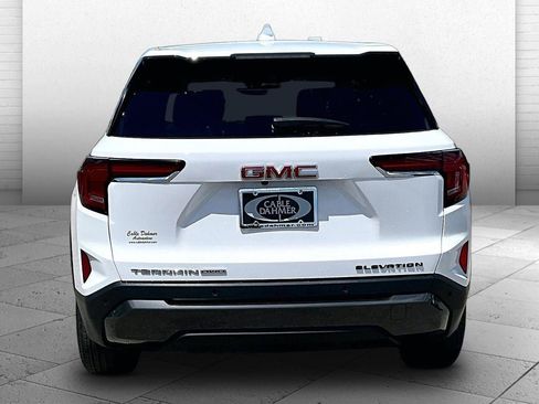 Used 2025 GMC Terrain Elevation AWD/4WD image 3