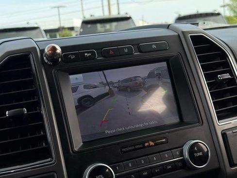 Used 2021 Ford Expedition XLT AWD/4WD image 4
