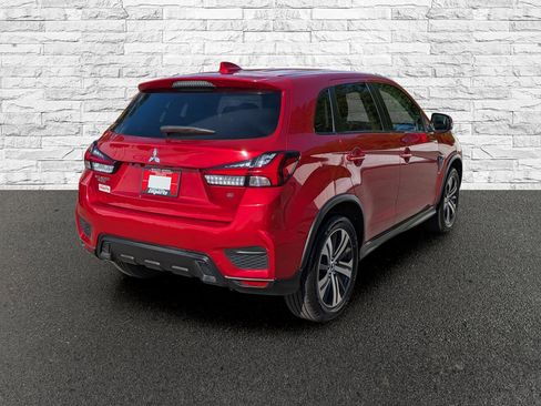 Used 2021 Mitsubishi Outlander Sport SE image 6