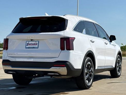 Used 2025 Kia Sorento S w/ Panoramic Sunroof Package FWD image 8