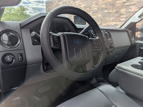 Used 2014 Ford F250 XL w/ Power Equipment Group AWD/4WD image 27