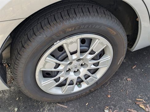 Used 2015 Toyota Corolla S image 9