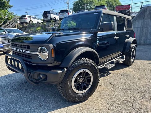 Used 2023 Ford Bronco Black Diamond w/ Sasquatch Package AWD/4WD image 1