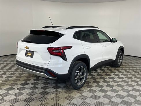 New 2026 Chevrolet Trax LT w/ LT Convenience Package image 21