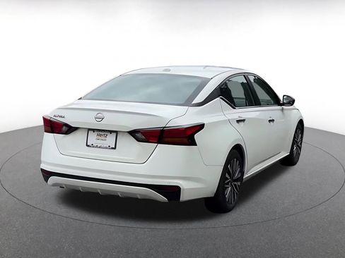 Used 2025 Nissan Altima 2.5 SV FWD image 15