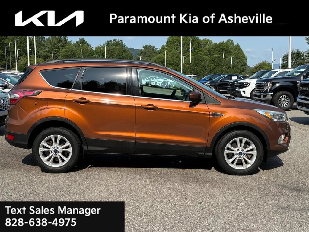 Used 2017 Ford Escape SE w/ Equipment Group 201A AWD/4WD image 7