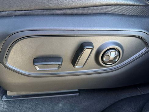 New 2025 Jeep Grand Cherokee L Limited w/ Black Appearance Package image 31