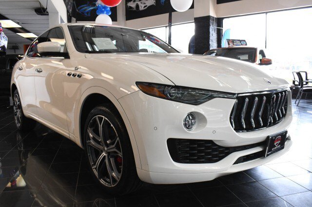 Used 2023 Maserati Levante GT AWD/4WD image 3
