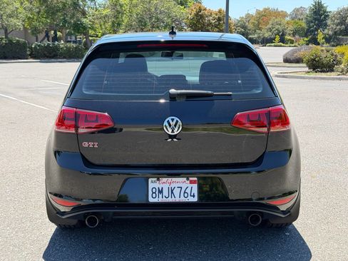 Used 2016 Volkswagen GTI Autobahn FWD image 4