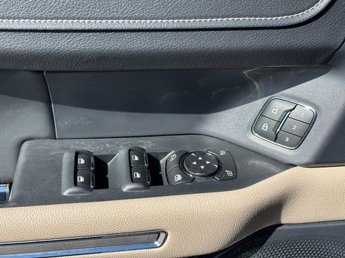 Used 2022 Ford Expedition Limited AWD/4WD image 18