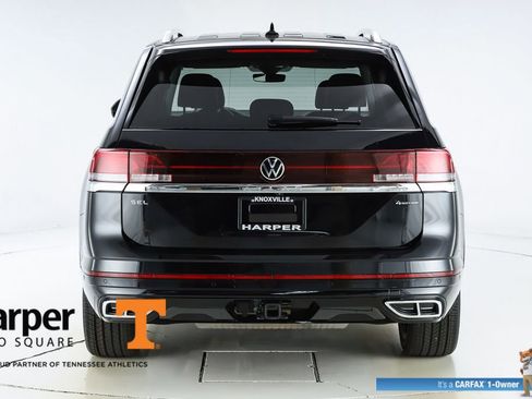 Used 2025 Volkswagen Atlas SEL Premium R-Line AWD/4WD image 8