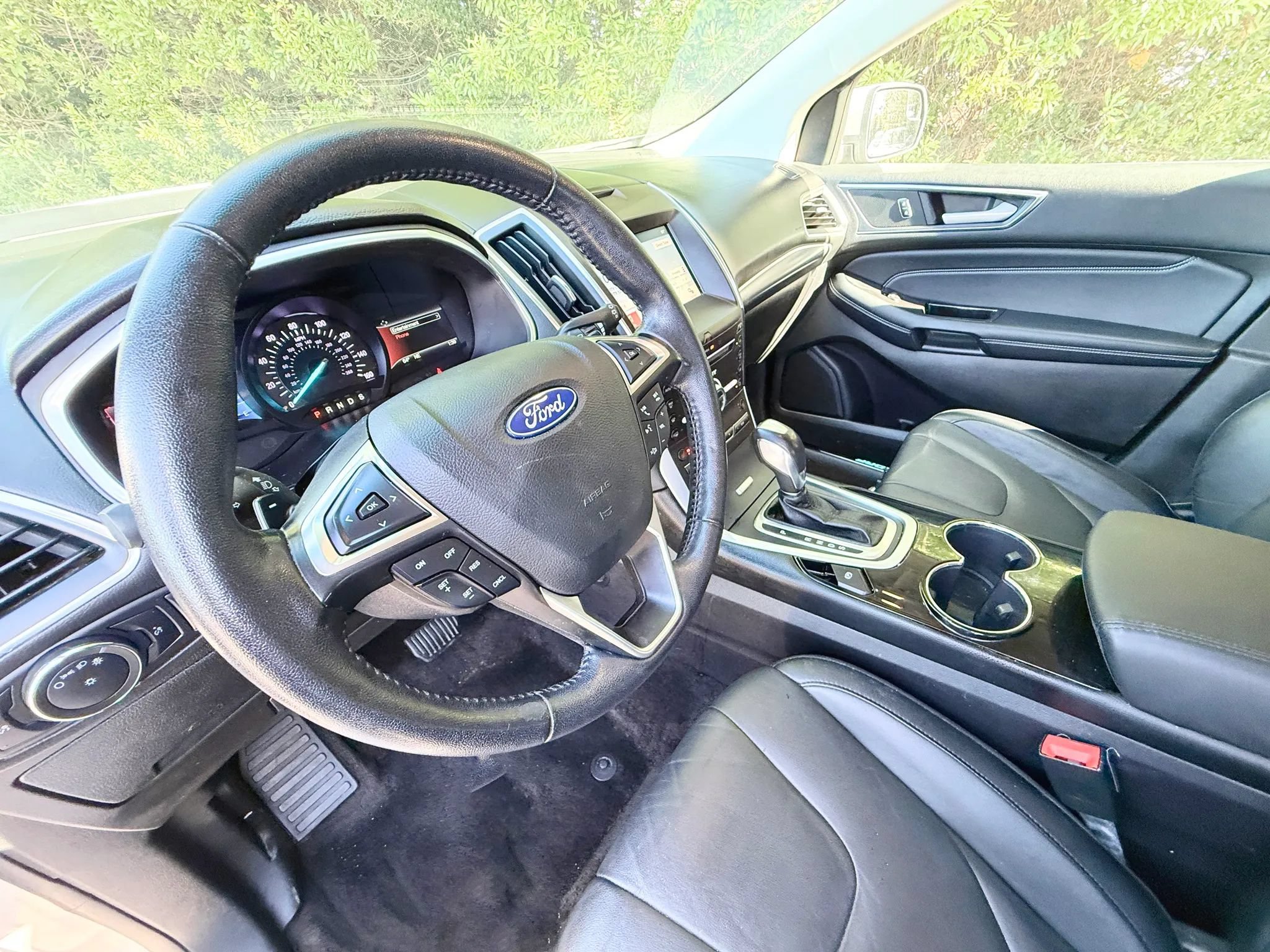Used 2018 Ford Edge Titanium FWD image 24