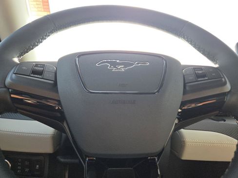 Used 2025 Ford Mustang Mach-E Premium AWD/4WD image 25
