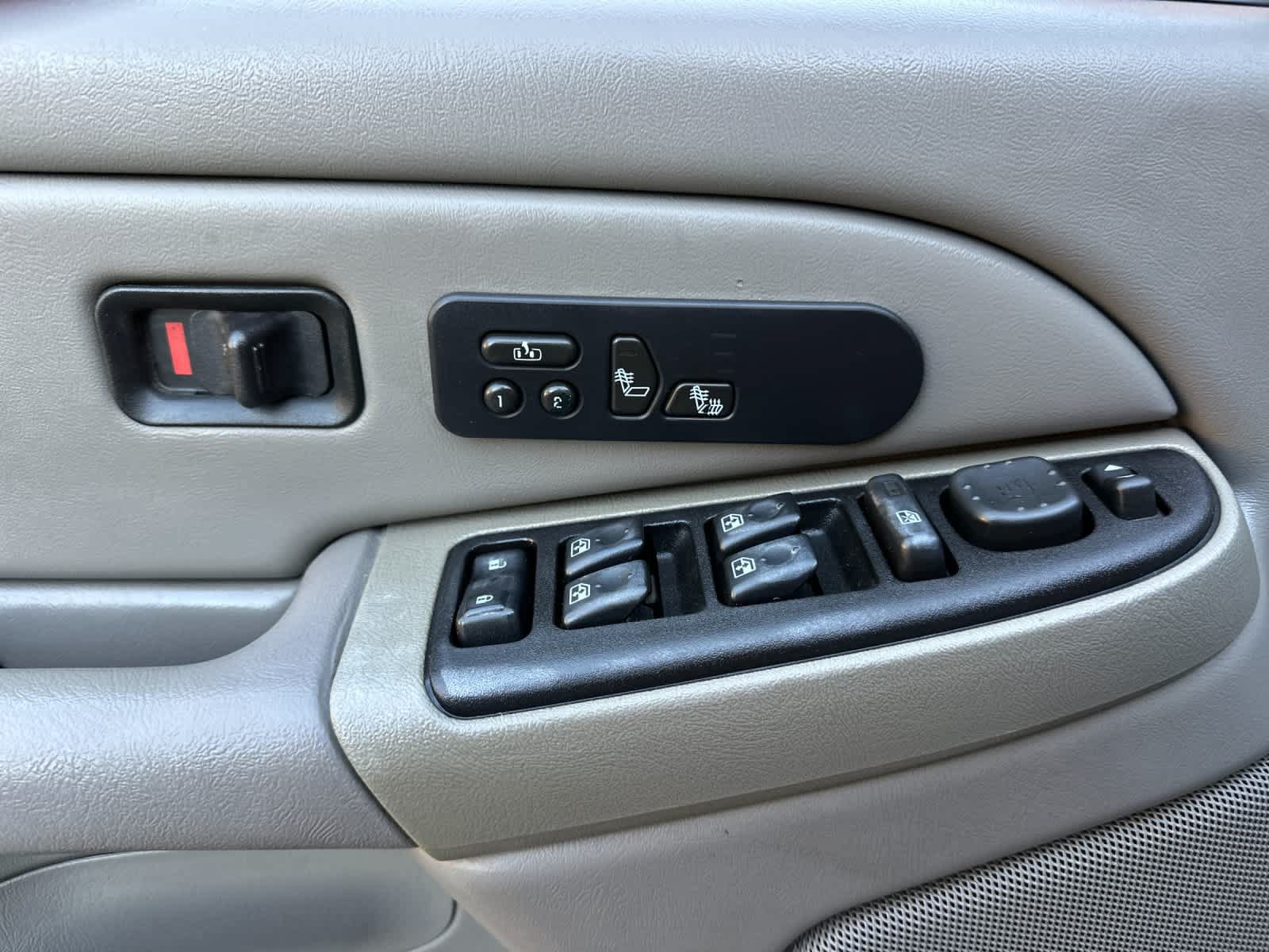 Used 2004 Chevrolet Silverado 2500 LT RWD image 12