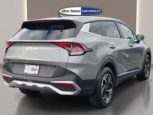 Used 2024 Kia Sportage LX FWD image 6