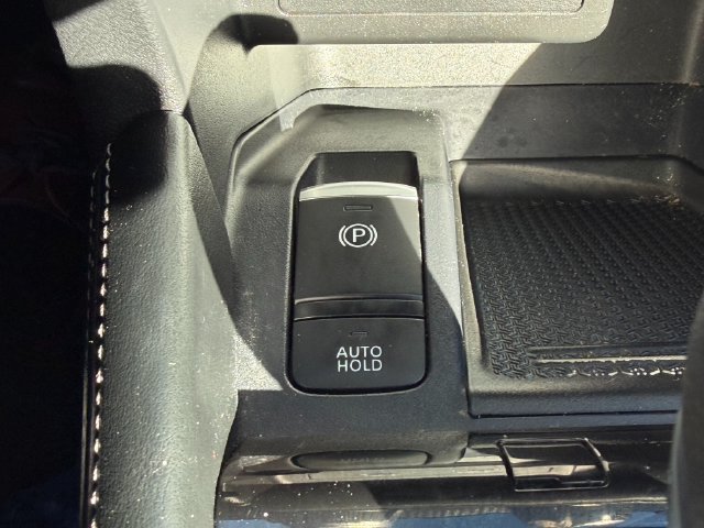 Used 2023 Nissan Kicks SV FWD image 26