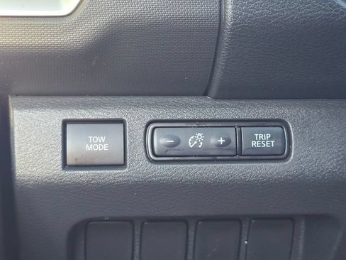 Certified 2022 Nissan Frontier SV AWD/4WD image 23