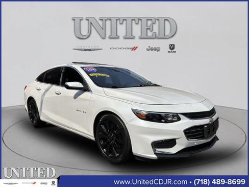 Used 2017 Chevrolet Malibu Premier w/ Premier Sun and Wheel Package image 2