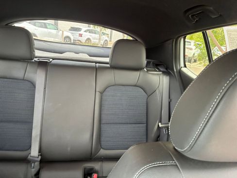 Used 2025 Buick Envista Preferred FWD image 36
