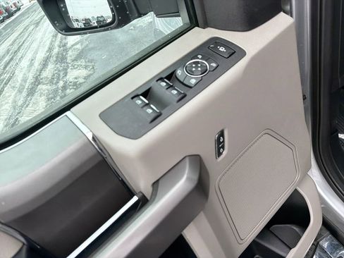 Used 2020 Ford F350 XLT w/ XLT Premium Package image 11