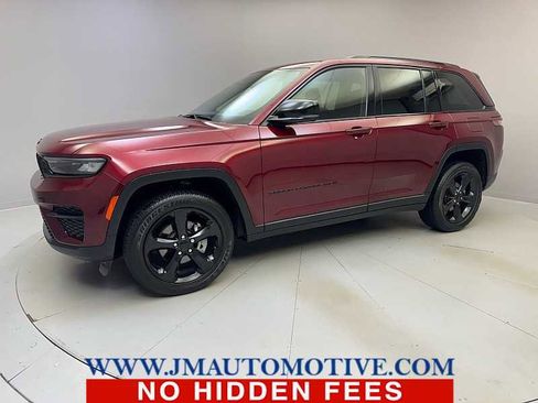 Used 2023 Jeep Grand Cherokee Altitude image 1