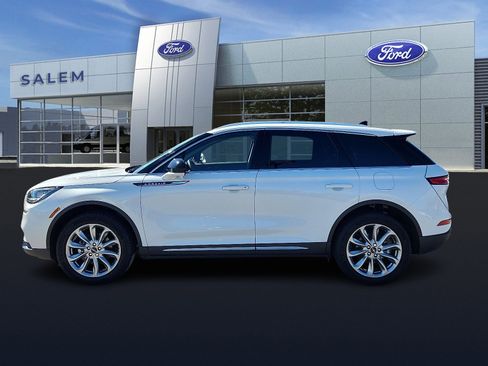 Used 2022 Lincoln Corsair AWD w/ Premium Package image 6