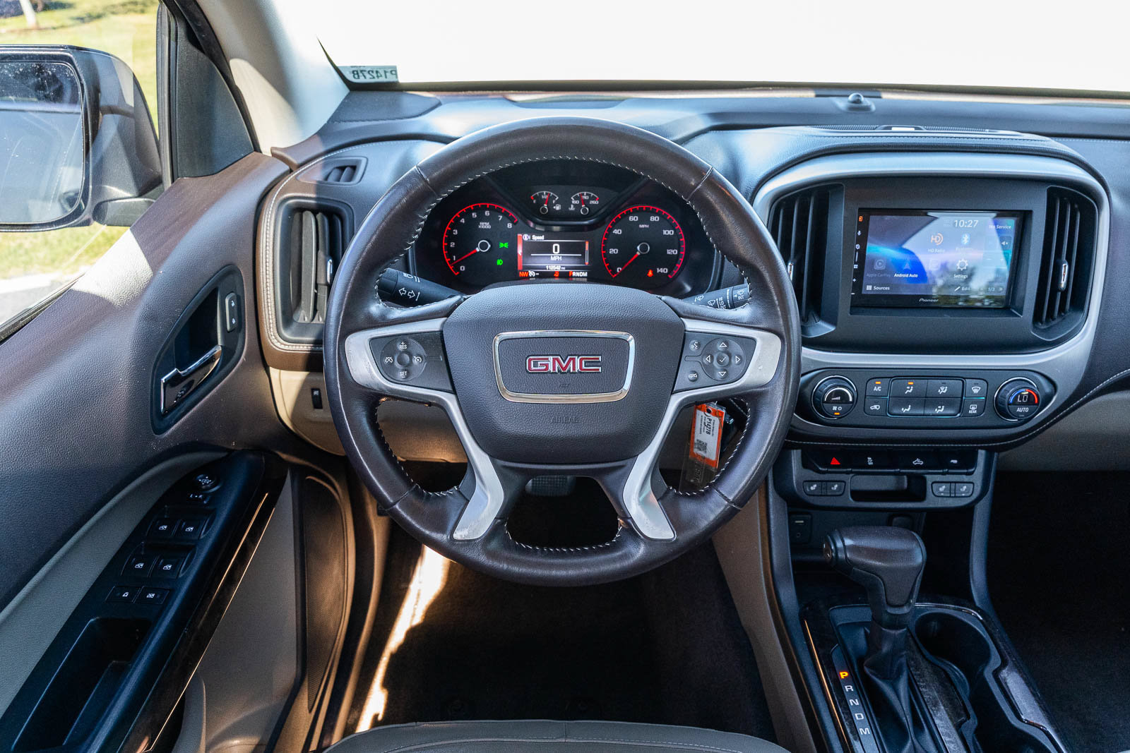 Used 2016 GMC Canyon SLT w/ Trailering Package RWD image 24
