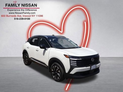 Certified 2025 Nissan Kicks SR AWD/4WD image 1