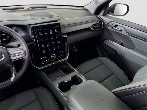 New 2026 GMC Acadia AT4 w/ Luxury Package image 24