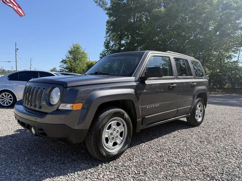 Used 2015 Jeep Patriot Sport image 3