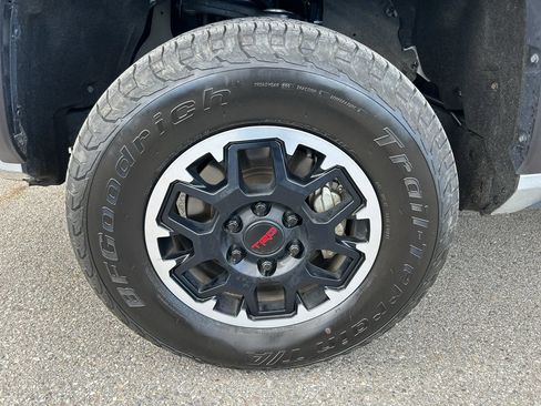 Used 2024 Toyota Tacoma TRD Off-Road AWD/4WD image 8