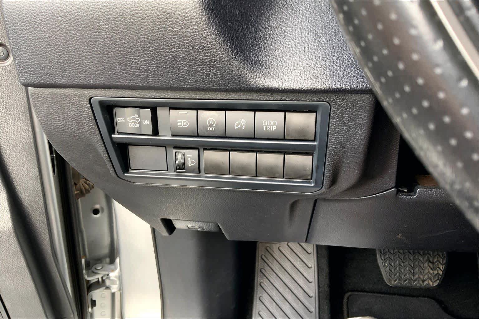 Used 2024 Toyota Tundra SR5 AWD/4WD image 36